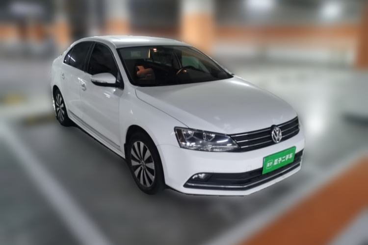 Used Volkswagen Sagitar 2018 1.6L Automatic Comfort Model Front Right 45 Deg