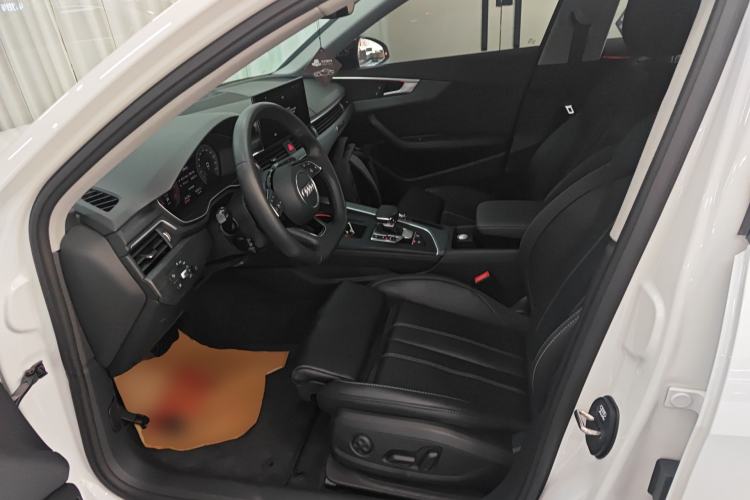 Used Audi A4L 2022 40 TFSI Luxury Dynamic Model Driver Seat