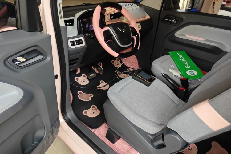 Used Wuling Hongguang MINIEV 2022 Macaron Premium Model – Lithium Iron Phosphate Driver Seat