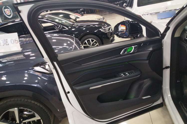 Used Lynk & Co 05 2020 2.0TD Two-Wheel Drive Shine Halo