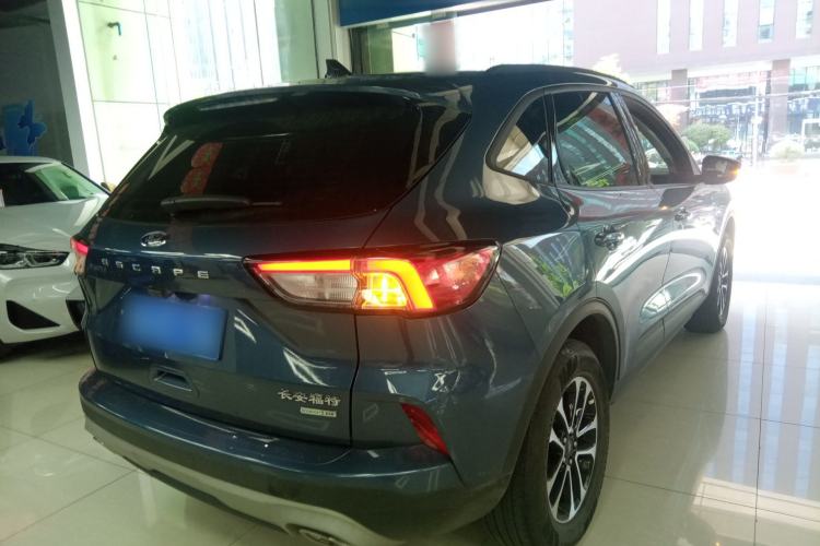 Used Ford Escape 2020 EcoBoost 245 Two-Wheel-Drive Comfort Edition Rear Right 45 Deg