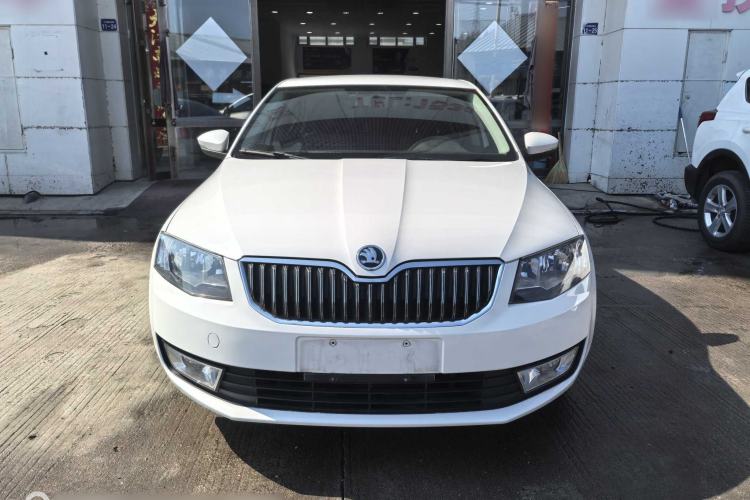 Used Skoda Octavia 2015 1.6L Automatic Yijie Edition Exterior 1