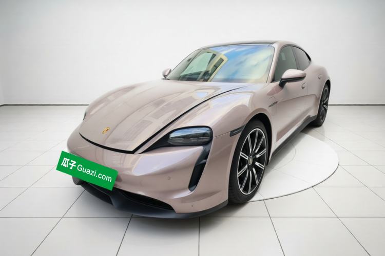 Ojetý Porsche Taycan 2020 Taycan