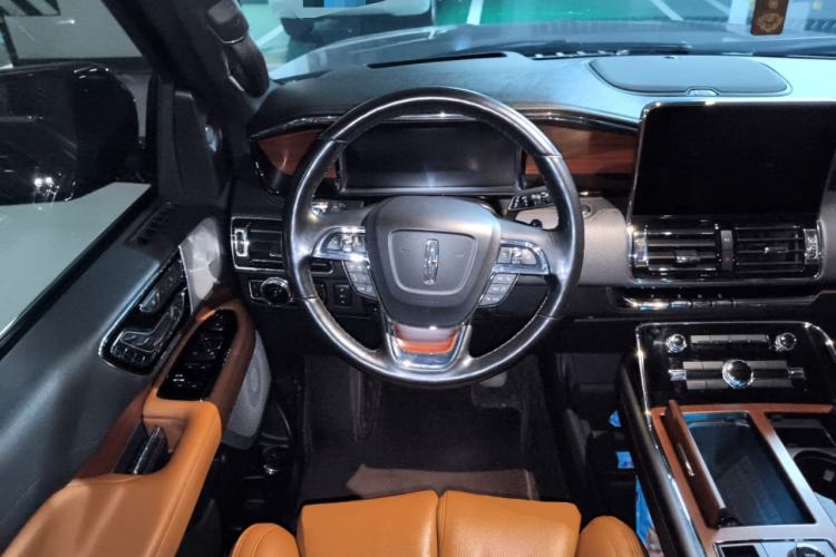 Used Lincoln Navigator 2020 3.5T Prestige Edition Steering Wheel