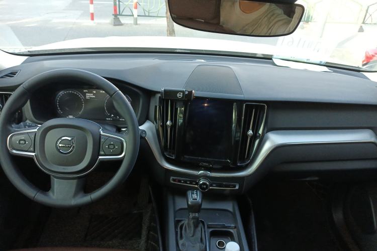 Used Volvo XC60 2019 T5 4x4 Zhiyuan Edition China VI Standard