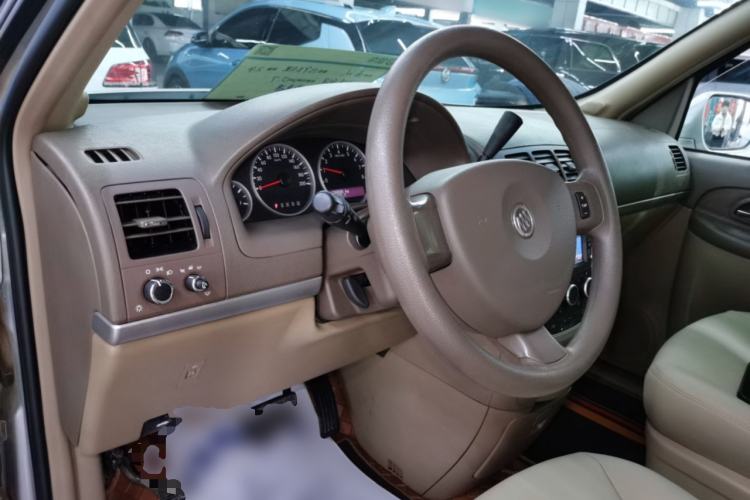 Used Buick GL8 2014 2.4L Classic Edition
