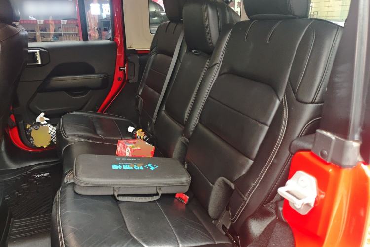 Used Jeep Wrangler 2019 2.0T Sahara 4-Door Version China V Standard