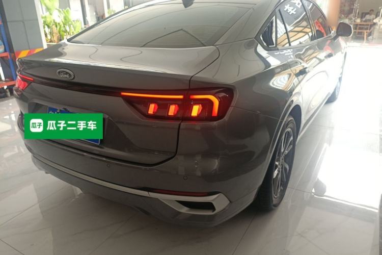 Used Ford Mondeo 2025 2.0T EcoBoost Luxury Version Rear Right 45 Deg