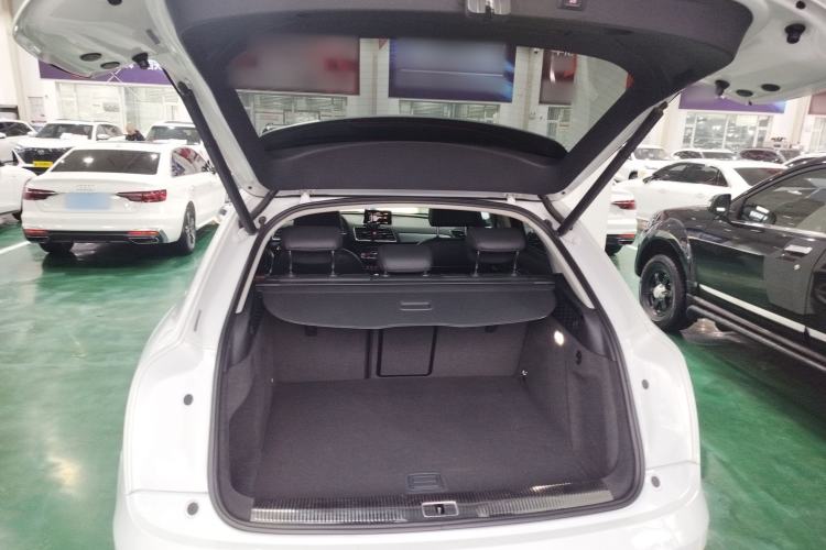 Used Audi Q3 2016 30 TFSI Fashion Model Trunk