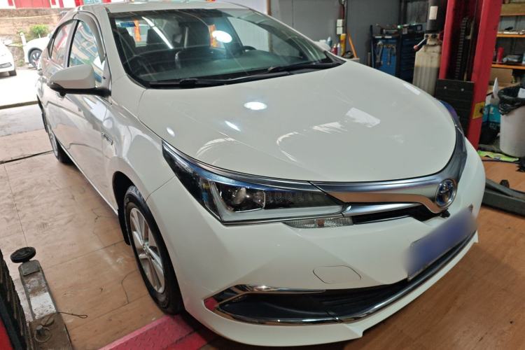 Used Toyota Corolla 2016 Dual-Engine 1.8L E-CVT Pioneer Edition Front Right 45 Deg