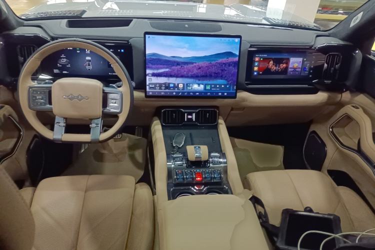 Used Formula Leopard 8 2025 Smart & Brave Flagship Edition 7 Seats
