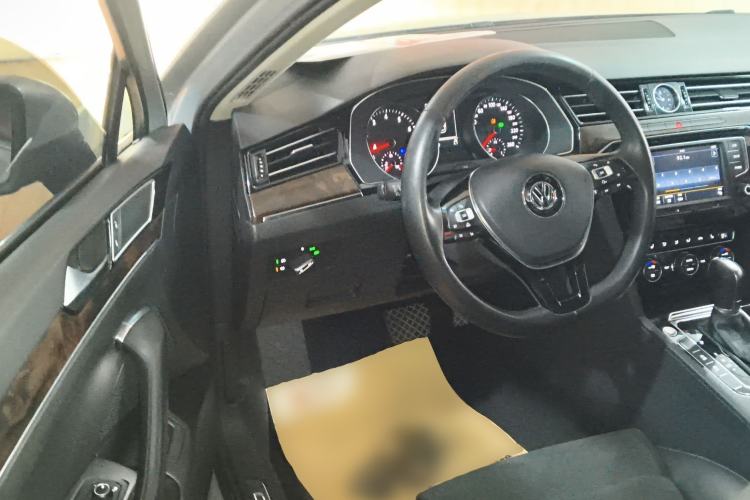 Used Volkswagen Magotan 2017 330TSI DSG Luxury Model