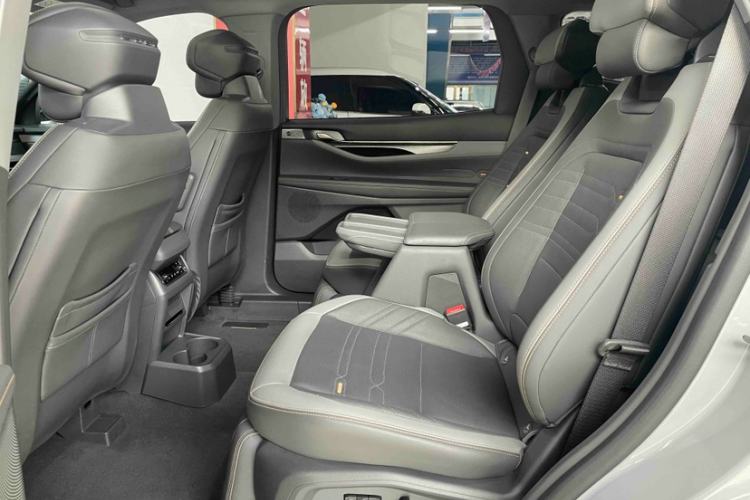 Used Ford Edge 2023 Ford Explorer L 2.0T EcoBoost Four-Wheel Drive 7-Seater Supreme Model Interior 4