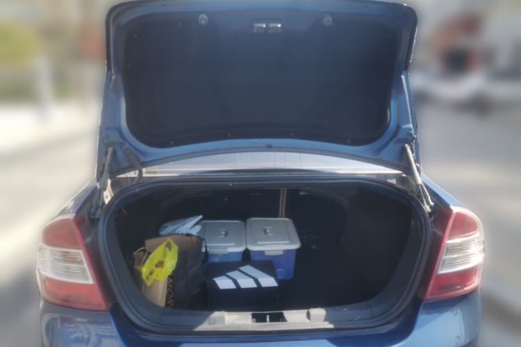 Used Ford Focus 2011 Sedan 1.8L Automatic Fashion Edition Trunk