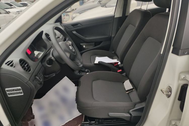 Used Volkswagen Jetta 2015 1.6L Automatic Fashion Model
