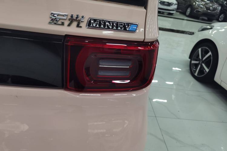 Used Wuling Hongguang MINIEV 2022 Macaron Premium Model – Lithium Iron Phosphate