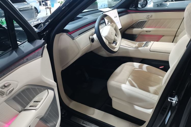 Used ONVO Luxeed L90 2025 Model—Max Six-Seater Version Driver Seat