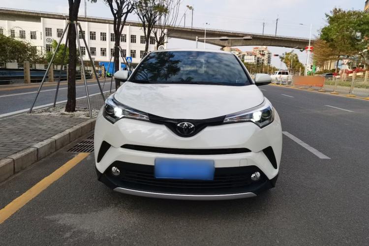 Used Toyota IZOA 2018 2.0L Yichi Version China VI Standard
