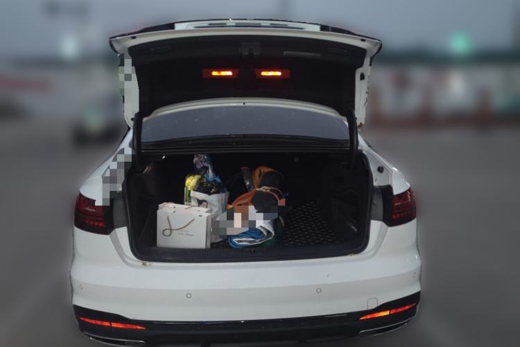 Used Audi A4L 2022 40 TFSI Luxury Dynamic Model
