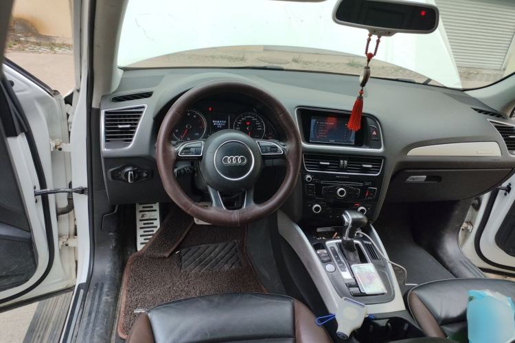 Used Audi Q5 2017 40 TFSI Technology Edition Steering Wheel