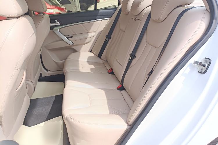 Used Geely Auto Emgrand 2017 Sedan Million Edition 1.5L Manual Luxury Model