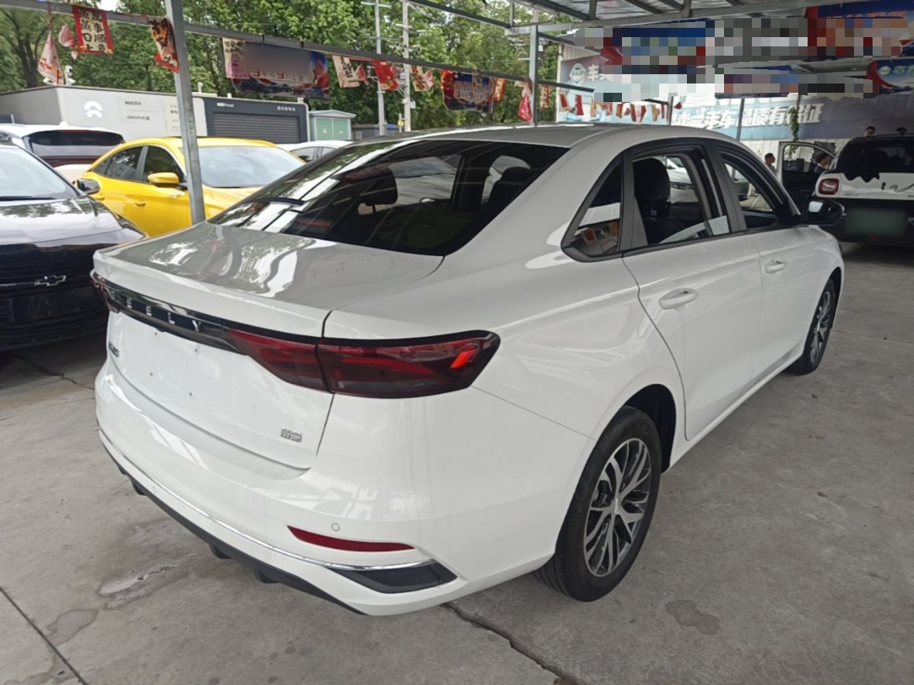 Geely Auto Emgrand 2025 4th Generation 1.5L CVT Starry Edition — снимка 6