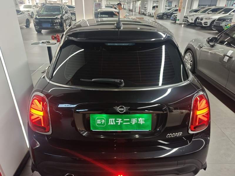 Used MINI 2023 Updated 1.5T COOPER Artist Five-Door Edition — 5