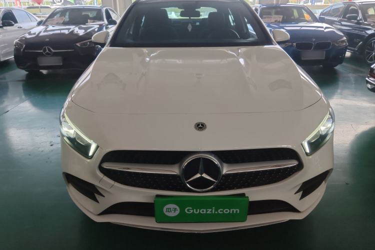 Used Mercedes-Benz A-Class 2022 Revised Version A 200 L Sport Sedan Fashionable Style Front