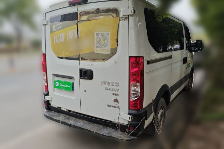 Used Iveco Eurocargo 2021 2.0T Manual Super-Rui Short Wheelbase Low-Roof Side-Hinged Door F1A
