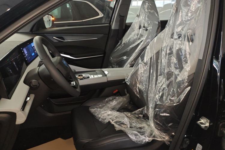 Used Changan CS75 PLUS 2025 Model, 3rd Generation Champion Edition 1.5T Jinghang Version
