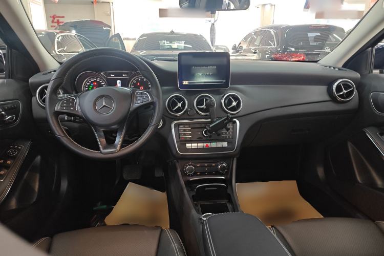 Used Mercedes-Benz GLA 2017 GLA 200 Fashion Model