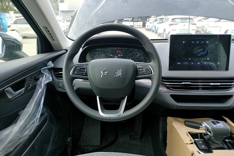 Used Hongqi E-QM5 2022 431 km Charge & Enjoy Edition