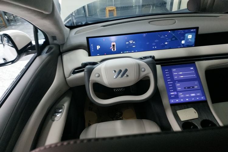 Used IM LS7 2024 90 kWh Max Elite Rear-Drive Version