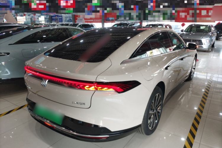 Used Buick L7 2025 Model Luxury Edition