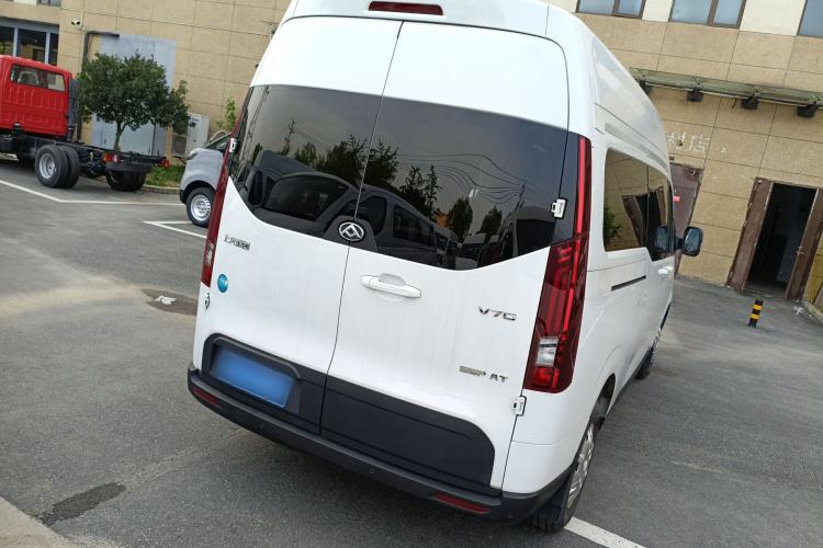 Used SAIC MAXUS Xintu V70 2023 2.0T Elite Edition Automatic Long Wheelbase Mid-Height 6/7 Seats Rear Right 45 Deg