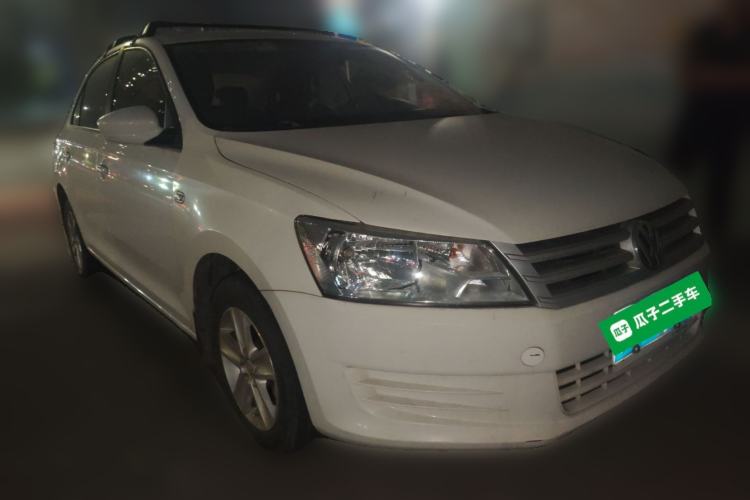 Used Volkswagen Santana 2015 1.6L Manual Fashion Edition Front Right 45 Deg