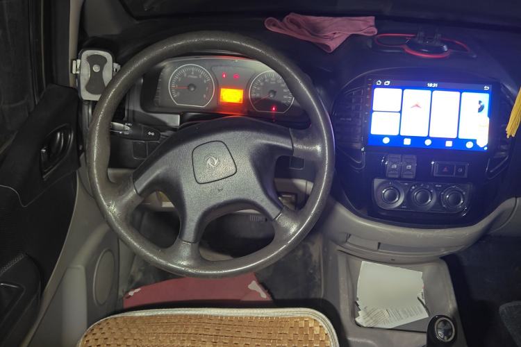 Used FORTHING Lingzhi 2016 V3 1.5L 7-Seater Comfort Model China V Standard
