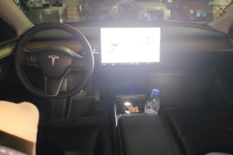 Used Tesla Model Y 2022 Long-Range All-Wheel-Drive Version