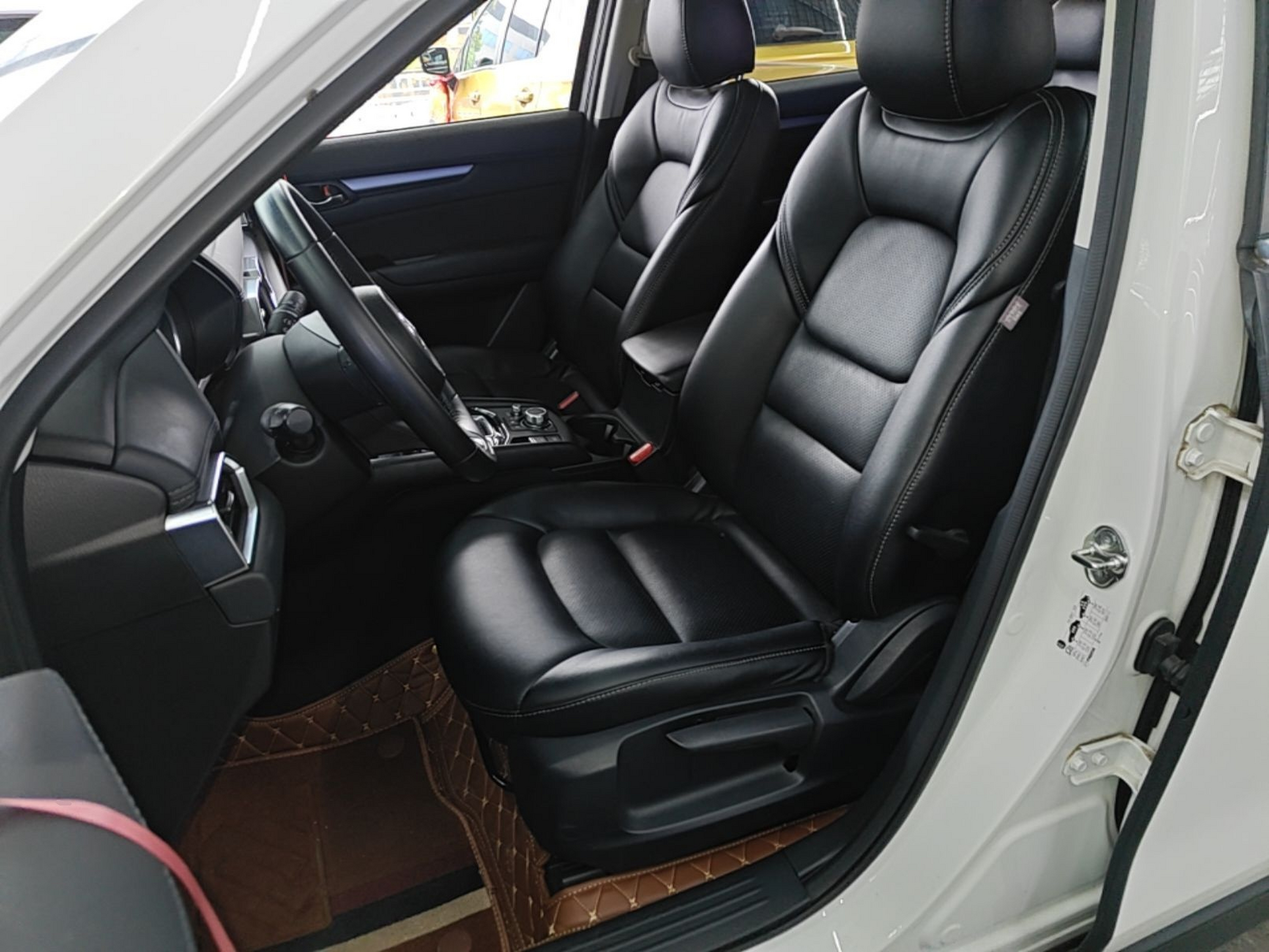 Avant de la voiture