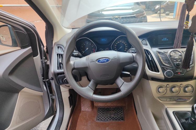 Used Ford Focus 2012 Sedan 1.6L Manual Comfort Model