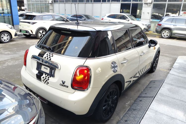 Used MINI 2016 1.5T COOPER Five-Door Edition Rear Right 45 Deg