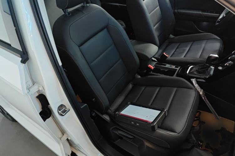 Used Volkswagen T-ROC 2021 280TSI DSG Two-Wheel Drive Comfort Connect Edition
