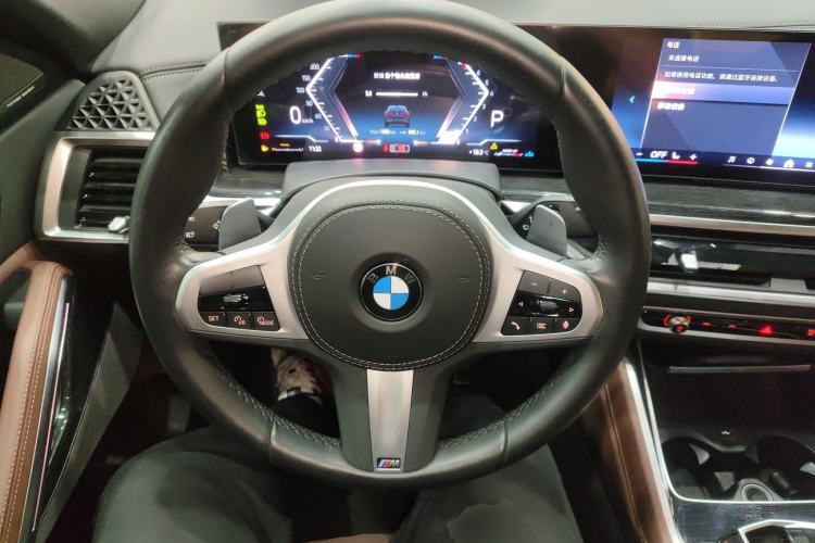 Used BMW X6 2023 xDrive40i M Sport Package Steering Wheel