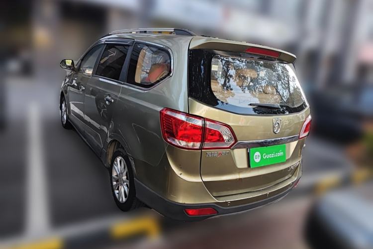 Used Baojun 730 2014 1.5L manual Comfort ESP version 7 seats