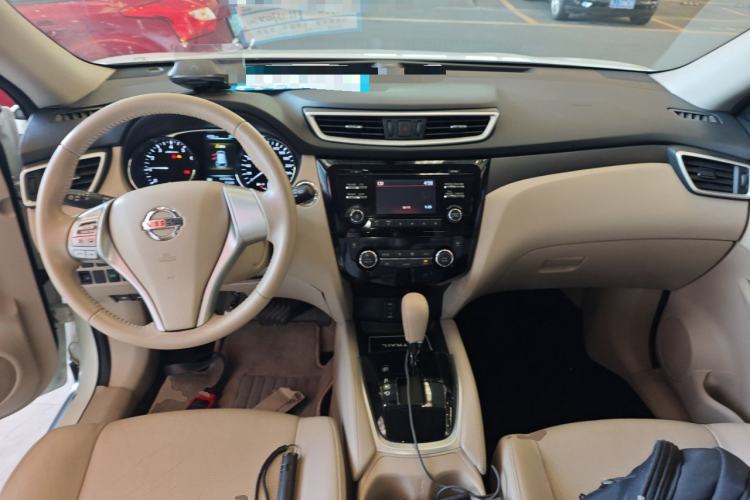 Used Nissan X-Trail 2015 2.0L CVT Comfort MAX Edition 2WD