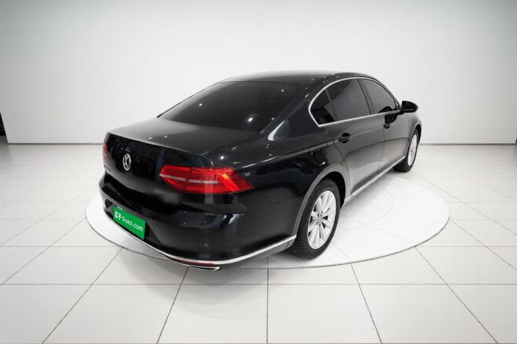 Used Volkswagen Magotan 2019 330TSI DSG Leading Model China VI Standard Rear Right 45 Deg