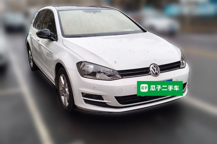 Used Volkswagen Golf 2017 1.6L Automatic Comfort Million-Vehicle Anniversary Edition
