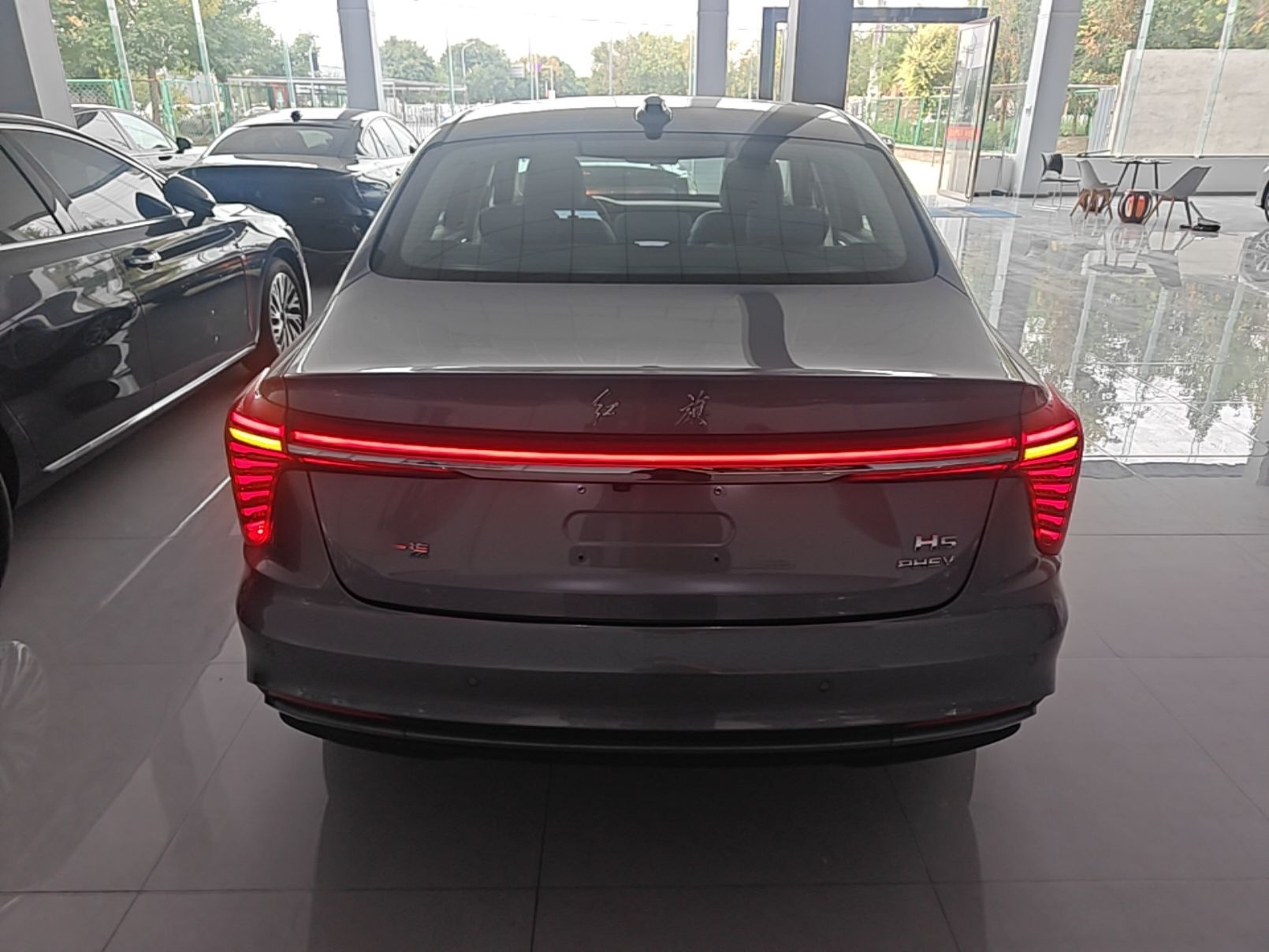 Hongqi H5 PHEV 2025 170 Super Hybrid Version — снимка 5