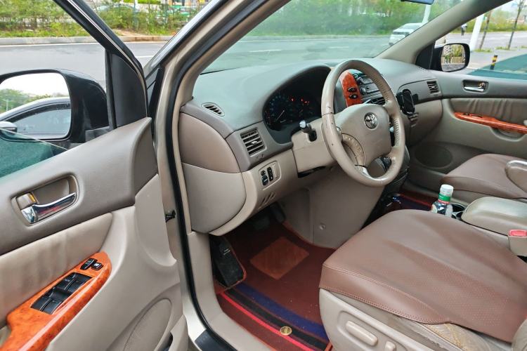 Used Toyota SIENNA 2005 3.3 XLE Driver Seat