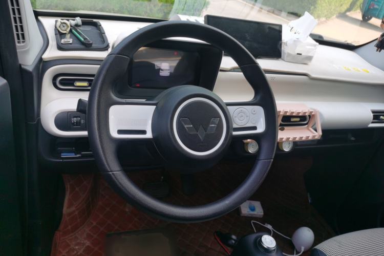 Used Wuling Hongguang MINIEV 2024 3rd Generation 215km Youth Edition
